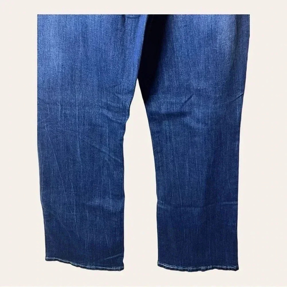 0854. MAURICES JEANS MEDIUM WASH IN COLOR SIZE 15/16 - Picture 9 of 9